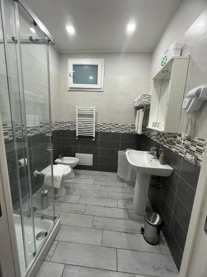 B&B Casa Vacanze Nonna Clara Наполи Екстериор снимка